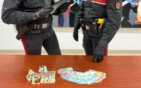 Spaccio di cocaina e crack, arrestata dai Carabinieri una coppia
