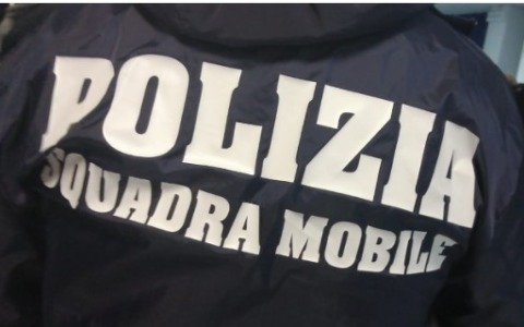 Spaccio di droga, denunciato un uomo. L’intervento della squadra cinofili