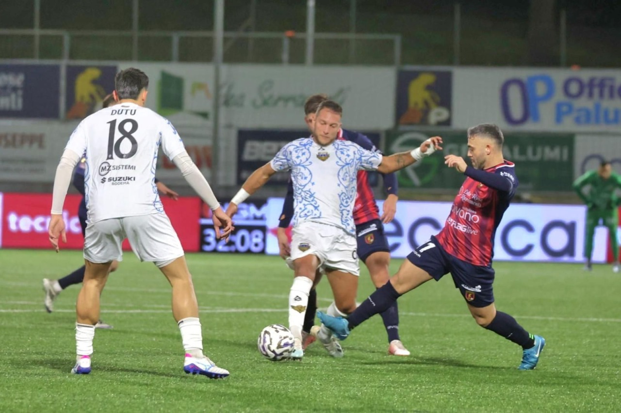 Picerno – Latina 0-0, buon punto per i neroazzurri. Mister Volpe: “La squadra ha dimostrato carattere”. VIDEO