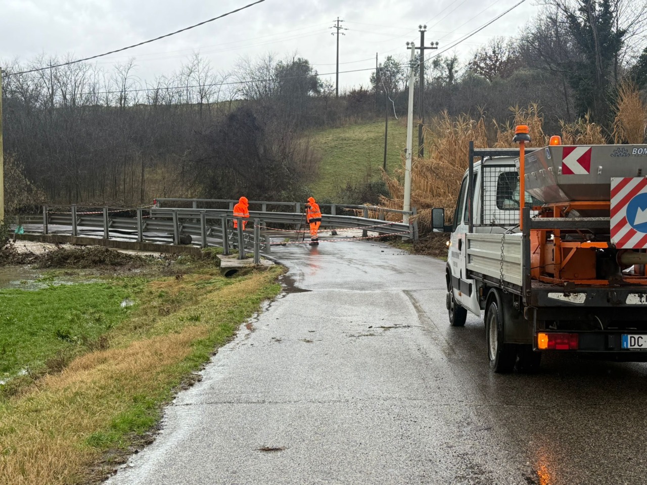 Maltempo, salta l’asfalto sulla strada provinciale per Castro dei Volsci
