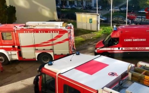 Fuga di gas, evacuato un supermercato in via Carroceto
