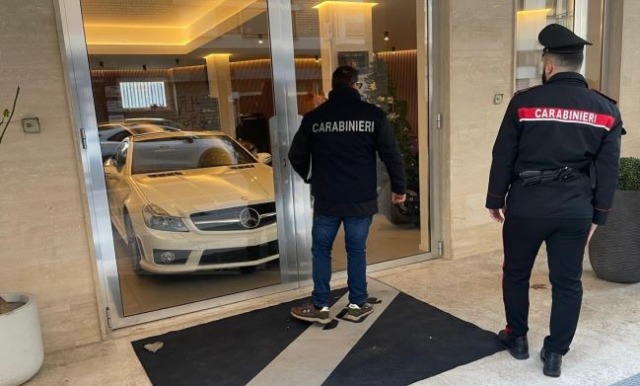 Auto di lusso e riciclaggio, oggi i quattro indagati davanti al gip