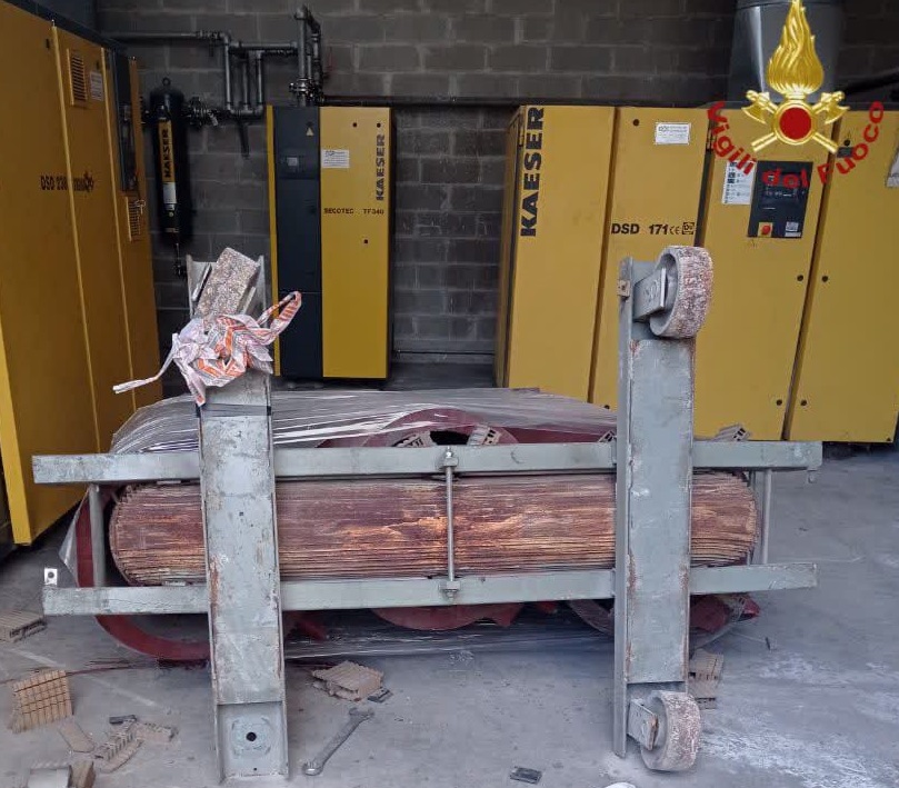 Operaio di 40 anni muore schiacciato da un trasformatore di 50 quintali