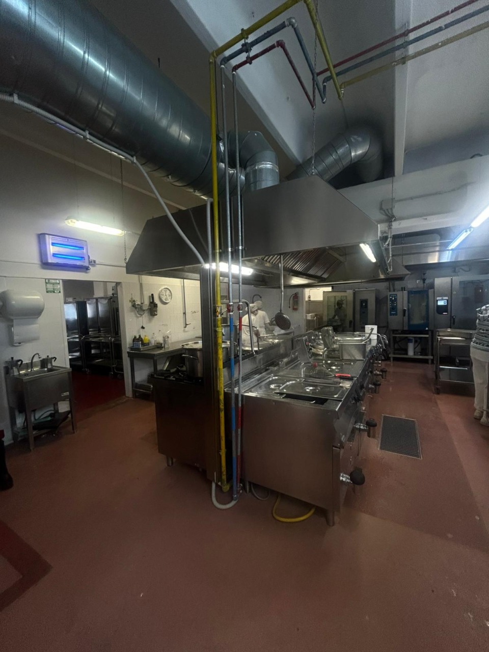 Mense scolastiche: la Commissione Comunale visita il centro cottura e punta alla riduzione dell’impatto ambientale