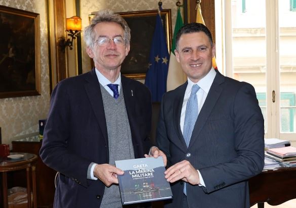 Capitale del Mare 2026, Leccese incontra il sindaco di Napoli