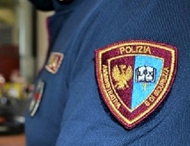 Picchia la moglie, arrestato dalla Polizia un 32enne