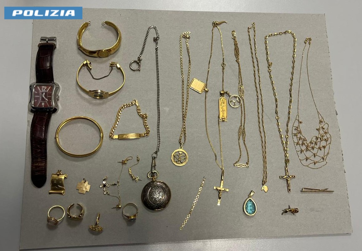 Truffa del falso nipote, due arresti. Recuperati 17 mila euro in oro