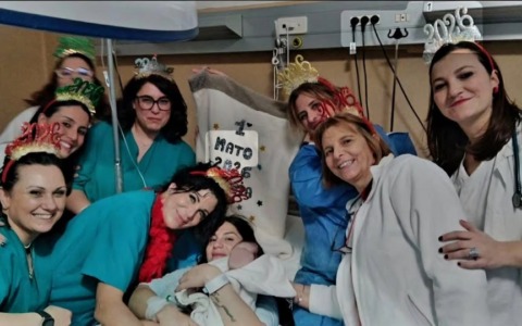 Nicolò e Benedetta sono i primi nati nel Lazio nel nuovo anno