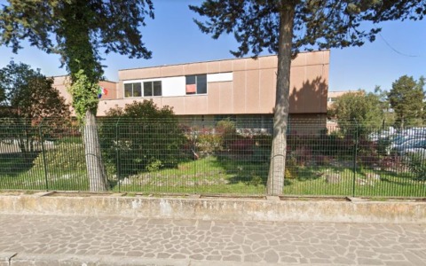 Incendio a scuola, evacuati 120 alunni. Scuola chiusa fino a lunedi’