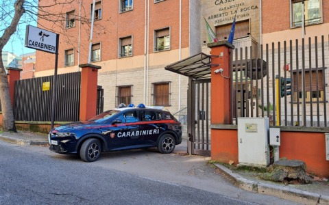 Maxi sequestro di fuochi illegali e bombe carta. Una denuncia ed una segnalazione
