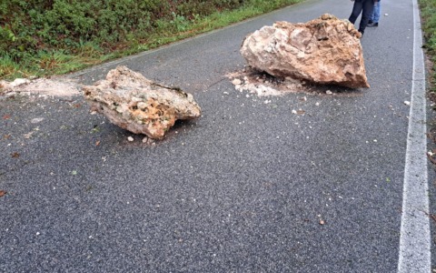 Maltempo, ancora danni e disagi in Ciociaria. A Frosinone esonda il fiume a Maniano, una frana a Veroli, strade bloccate in diversi centri
