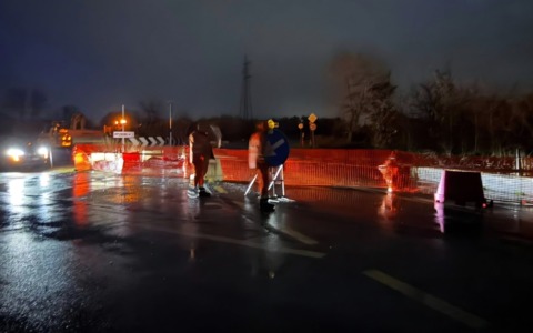 Maltempo, chiuso il ponte sul torrente Ausente: “Può crollare”