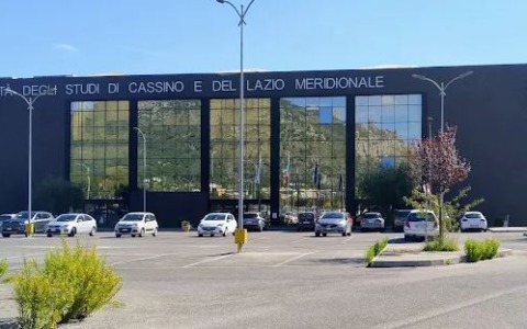 Molestie su corsiste all’università, indagano i carabinieri