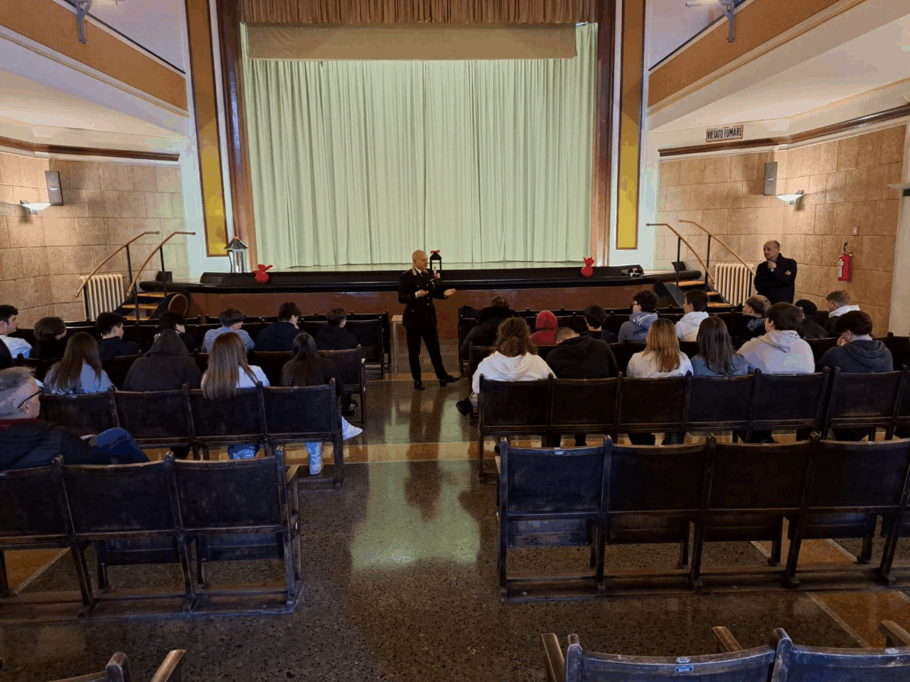 Legalità, carabinieri nelle scuole