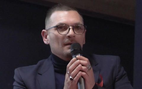 “L’Amore ha vinto” un libro che non spiega la vita, ma l’attraversa