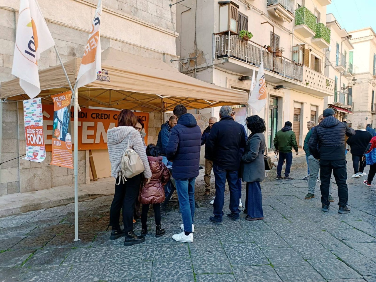 Sicurezza in città, interviene Fondi Vera. Raccolta 1600 firme