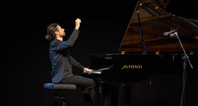 A Sanremo il pianista Alessandro Simoni vincitore di LazioSound