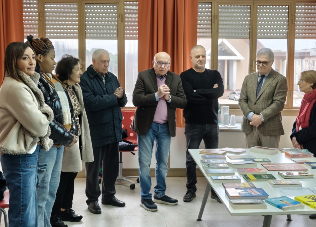 Donati nuovi volumi alla Biblioteca Scolastica dedicata a Giulia Brignone 