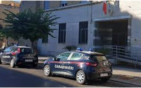 Si picchiano con un bastone e con la catena di una bicicletta, denunciati