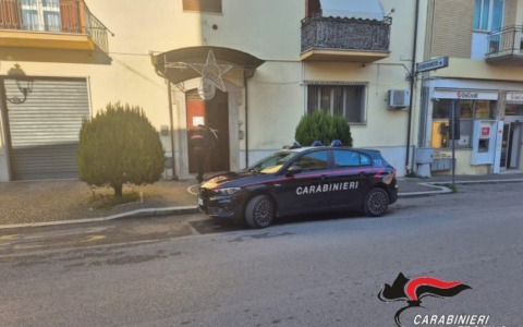 Danneggiamenti in piazza la notte di Capodanno, chiuse le indagini