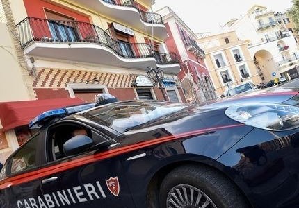 Assalto notturno allo sportello bancomat: arrestato 43enne
