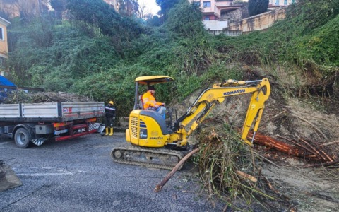 Frana in via Ciamarra, iniziati i lavori