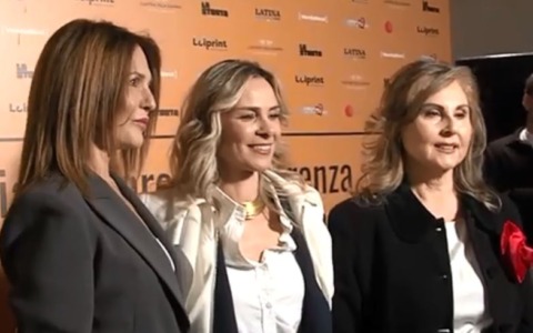 “Contro ogni forma di violenza”, incontro per sostenere “La Scuola di Atene”