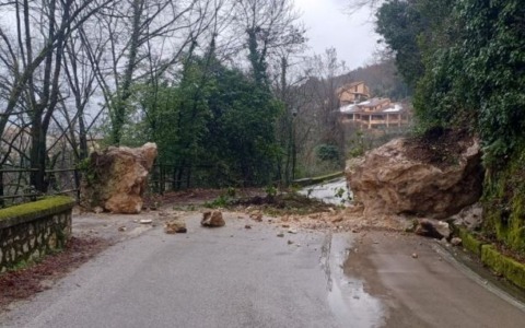 Maltempo, frane ed esondazioni in provincia