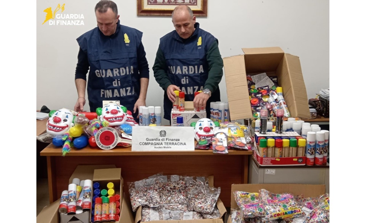 Carnevale, sequestrati in un negozio 500 articoli “pericolosi”