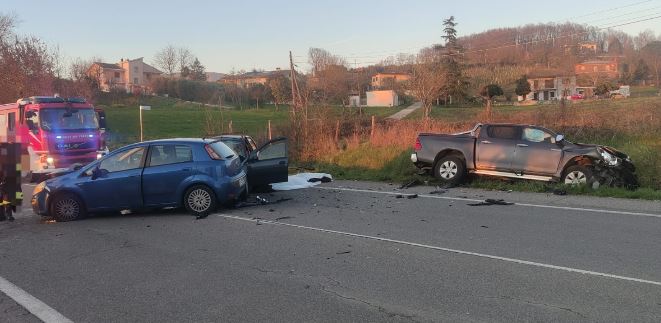 Scontro tra quattro auto, morti marito e moglie