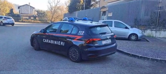 Alla guida di un’auto senza mai aver ottenuto la patente, denunciato un pregiudicato del posto