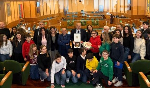 Il Presidente del Consiglio regionale ha ricevuto i ragazzi di Fondi