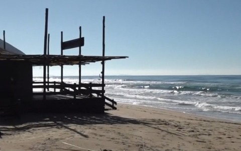 Erosione, corsa contro il tempo. Oltre il 60% della costa laziale ha subito danni