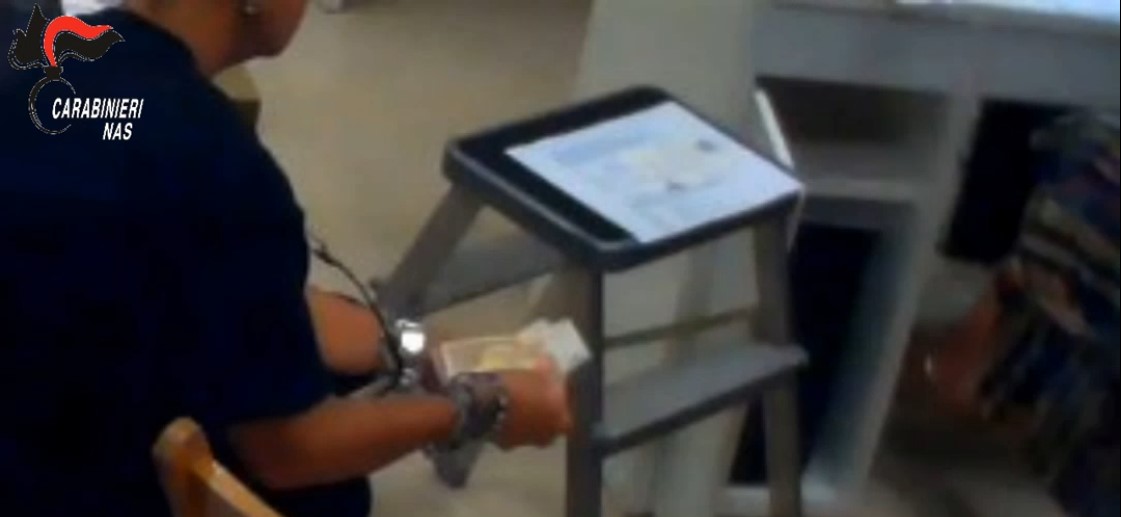 Peculato, circonvenzione di incapaci e falso ai danni di anziani e fragili, 8 arresti