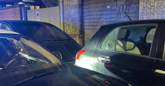 Si torna a sparare, colpo di pistola contro un’ auto in via dei Garofani