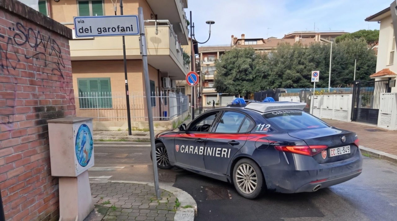 Quattro colpi di arma da fuoco, si spara ancora in via dei Garofani