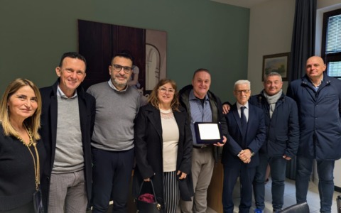 Riconoscimento simbolico al Sovrintendente Capo Domenico Catena