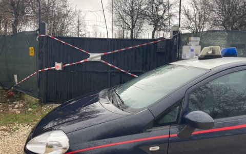 Esplosione in una fabbrica di fuochi d’artificio, ferite due persone