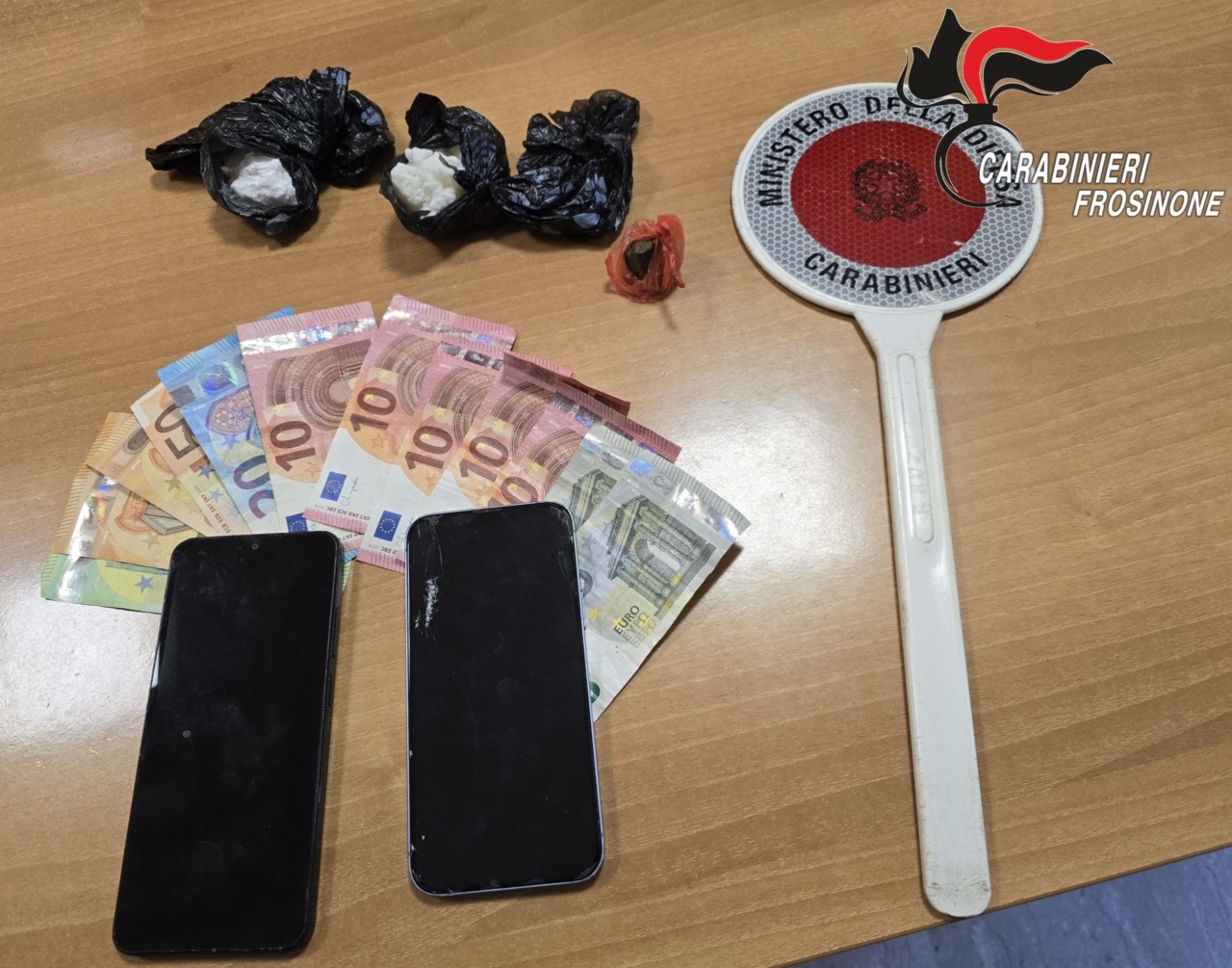 Colpisce un Carabiniere con una bottiglia e tenta la fuga, arrestato 35enne