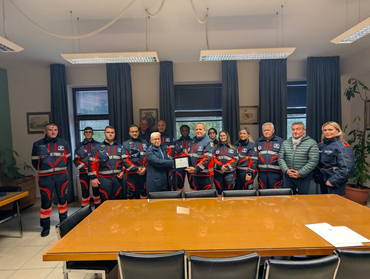 Due persone salvate a Capodanno, il Comune premia i Falchi di Pronto Intervento