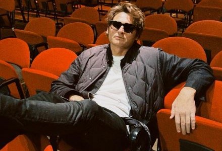 Angelo Duro al Teatro D’Annunzio con “Ho tre belle notizie”