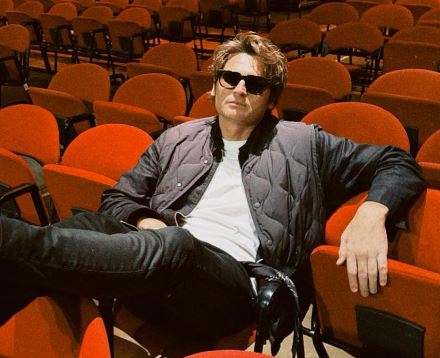 Angelo Duro al Teatro D’Annunzio con “Ho tre belle notizie”