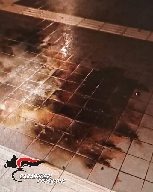 Bottiglie molotov sul terrazzo degli zii, arrestato un uomo di 31 anni