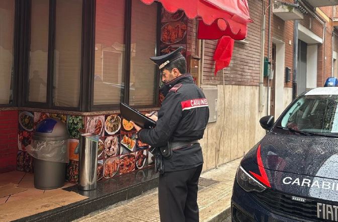 Controlli nel ristorante e in pizzeria, denunciati i titolari e multati di 8.000 euro