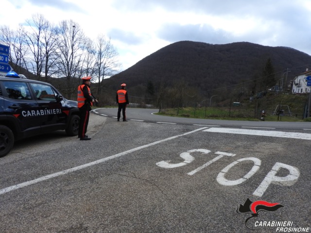 Rissa davanti a un locale, Daspo Willy per sei giovani