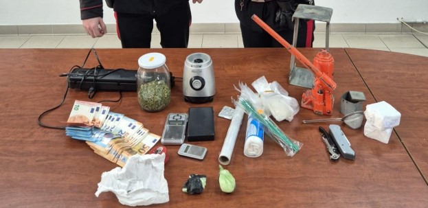 Spaccio di droga, arrestato dai Carabinieri un uomo di 40 anni residente ad Ardea