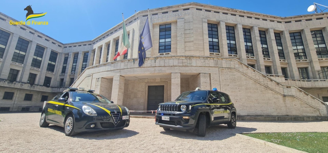Confiscati beni per oltre un milione di euro dalla Guardia di Finanza