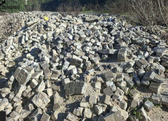 Abbandono illecito di rifiuti, denunciato il titolare di un’impresa di costruzioni