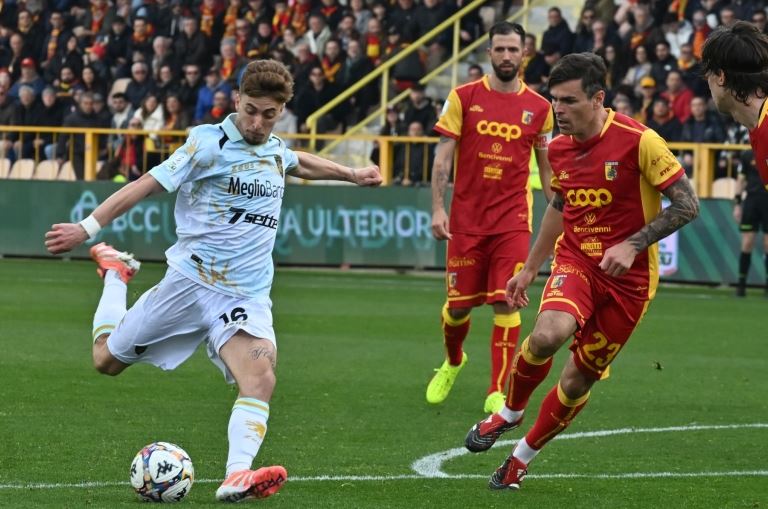 Catanzaro-Frosinone 2-2, punto d’oro per i canarini