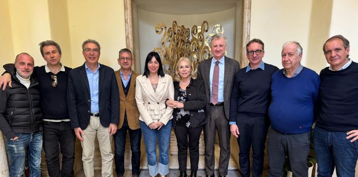 La crisi di maggioranza, la sindaca ha incontrato i partiti e i capigruppo in Consiglio. La coalizione rinnova la fiducia alla Celentano